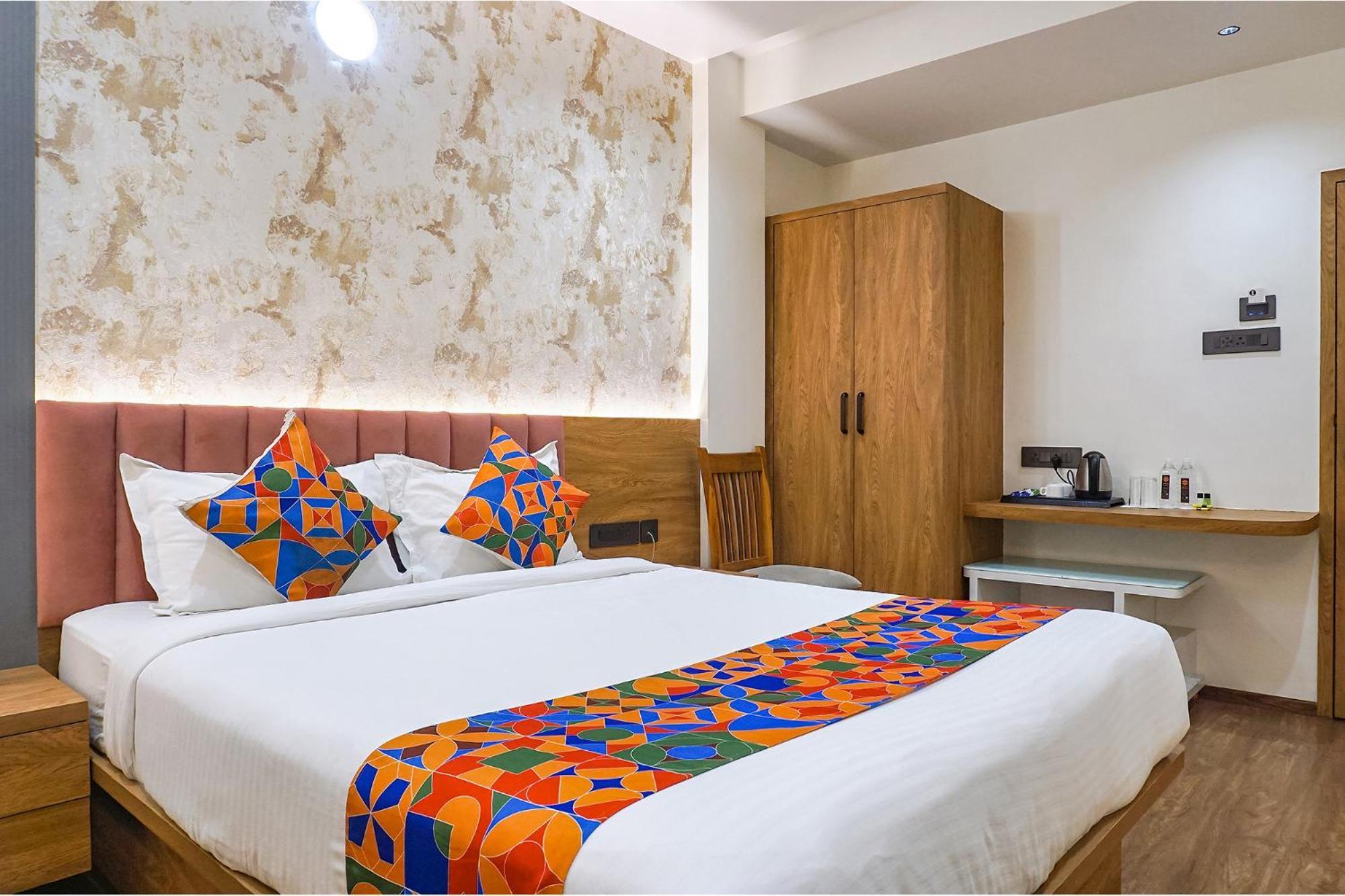 Fabhotel Prime Shourya Residency - Nr Maharshi Karve Museum Pune Luaran gambar